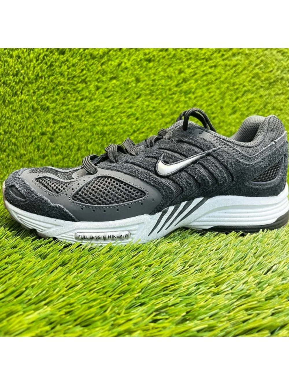 Nike Air Pegasus 2005 Womens Size 8 Black White Athletic Running Shoes Sneakers